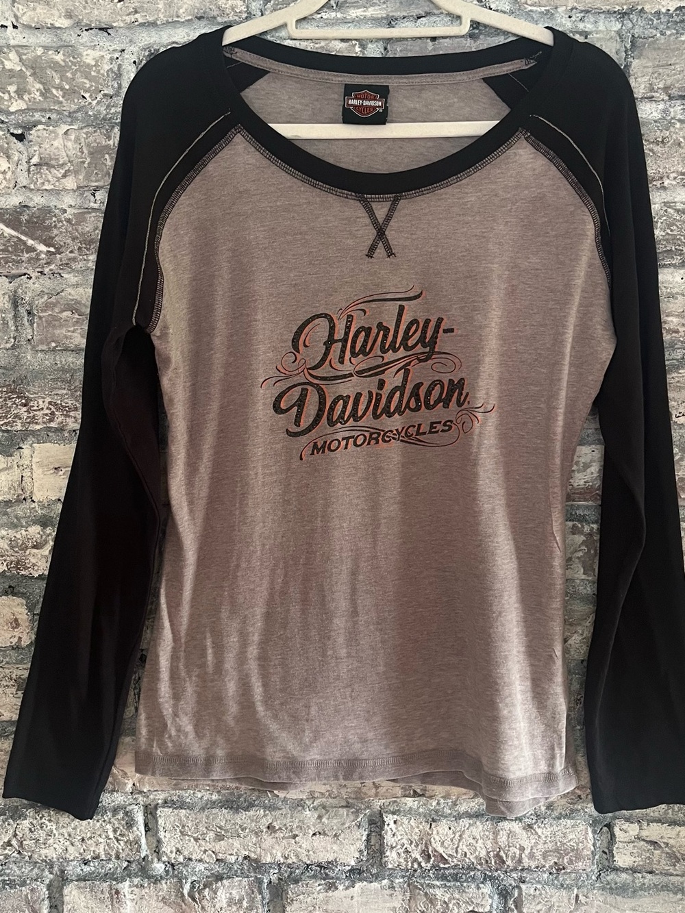 Harley-Davidson Two-Tone Long Sleeve Raglan Top in Black/Gray with little bling